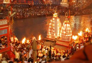 haridwar-ganga-aarti-e1537786823730_2782878f45d1a5b95cffab95596be181