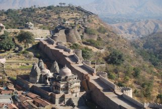 kumbhalgarh-e1538041653859_6960ad1a0363eebd1e8f0e9be29d232e